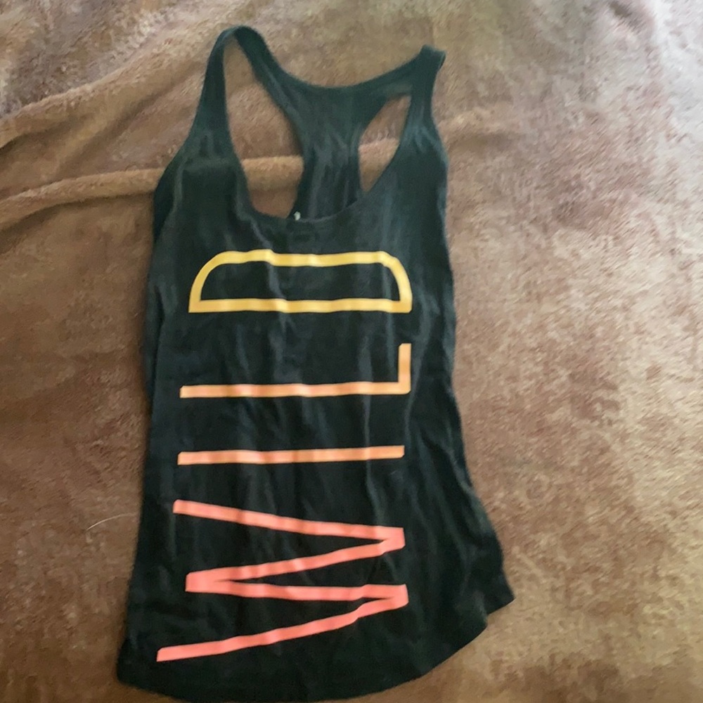 Old navy workout tank top size medium
